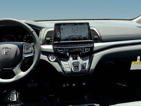 Used 2026 Honda Odyssey Elite image 9