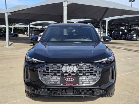 Certified 2025 Audi Q5 Premium w/ Convenience Package image 2