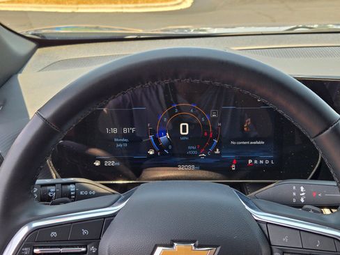 Used 2025 Chevrolet Equinox LT FWD image 27