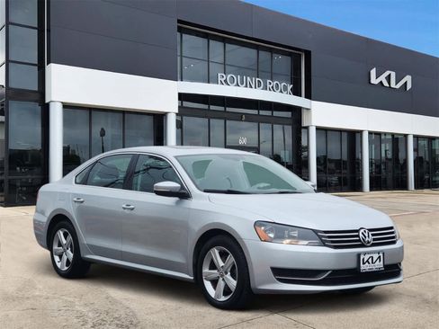 Used 2012 Volkswagen Passat 2.5 SE image 3