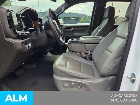 Used 2025 GMC Sierra 1500 SLT RWD image 4