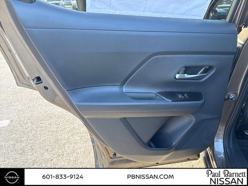 New 2026 Nissan Kicks SR w/ Cold Weather Package image 26