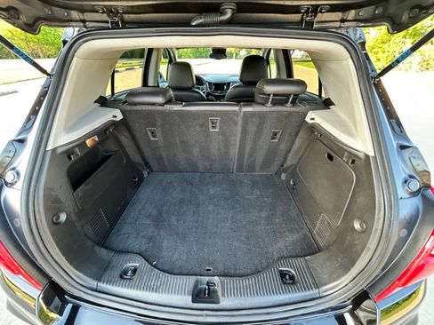 Used 2021 Chevrolet Trax LT w/ Driver Confidence Package image 11