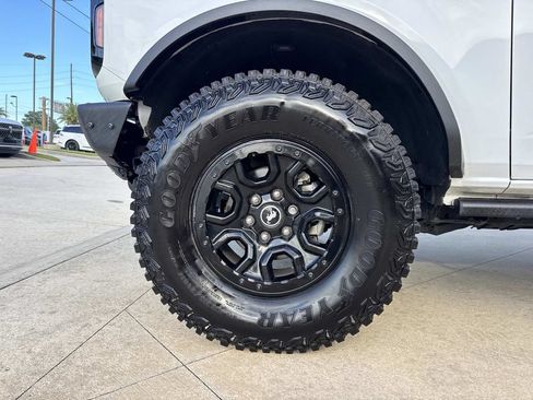 Used 2024 Ford Bronco Wildtrak AWD/4WD image 6