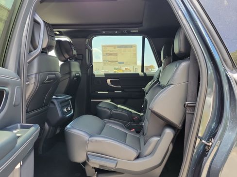 New 2026 Ford Expedition Max Platinum AWD/4WD image 12