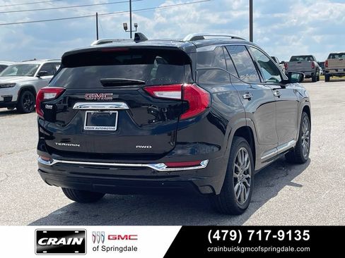 Used 2024 GMC Terrain Denali w/ Black Diamond Edition AWD/4WD image 8