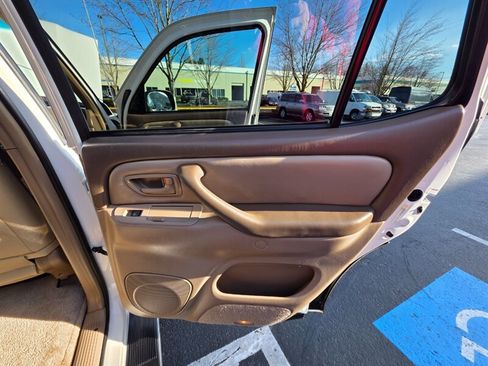 Used 2001 Toyota Sequoia SR5 image 46