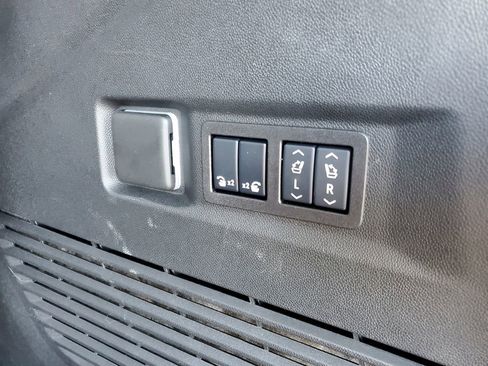 Used 2025 Chevrolet Tahoe RST w/ RST Performance Edition image 33