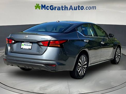 Used 2025 Nissan Altima 2.5 SV FWD image 8