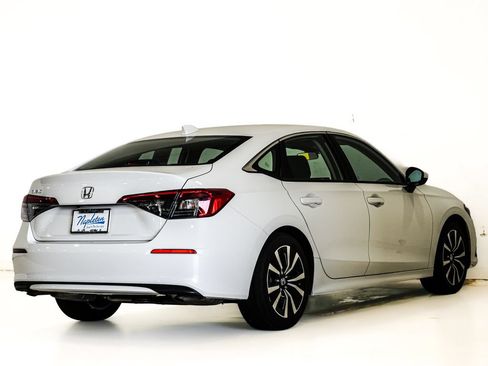 Used 2024 Honda Civic EX image 7