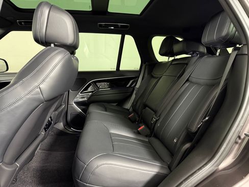 Used 2023 Land Rover Range Rover SE AWD/4WD image 15