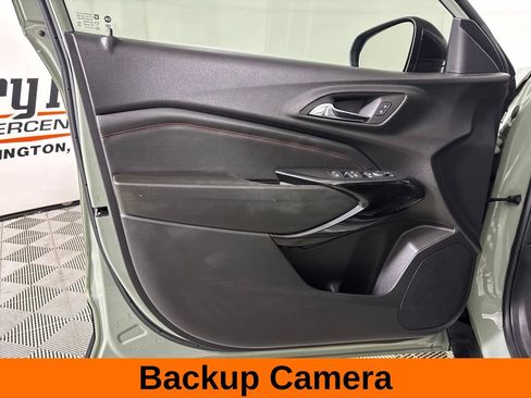 Used 2024 Chevrolet Trax RS FWD image 10