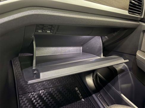 Used 2023 Volkswagen Atlas SE image 29
