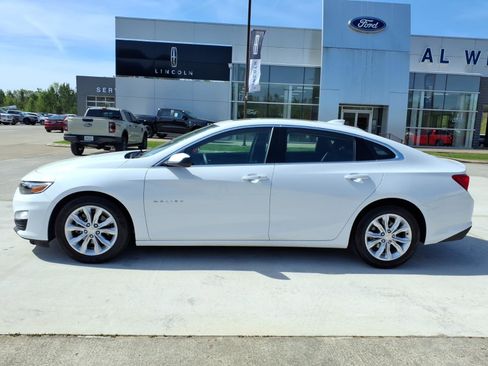 Used 2023 Chevrolet Malibu LT image 2