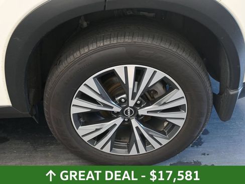 Used 2023 Nissan Rogue SV FWD image 15