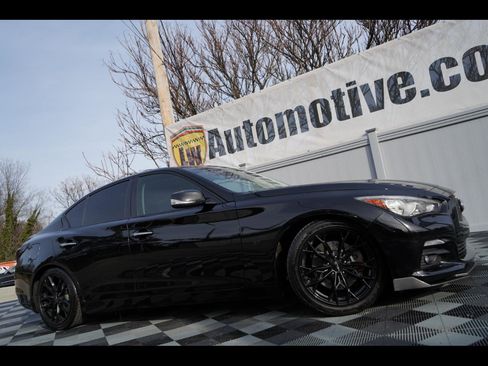 Used 2015 INFINITI Q50 2.0t w/ Moonroof Package image 1