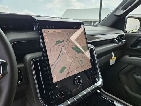 New 2026 GMC Yukon Elevation AWD/4WD image 16
