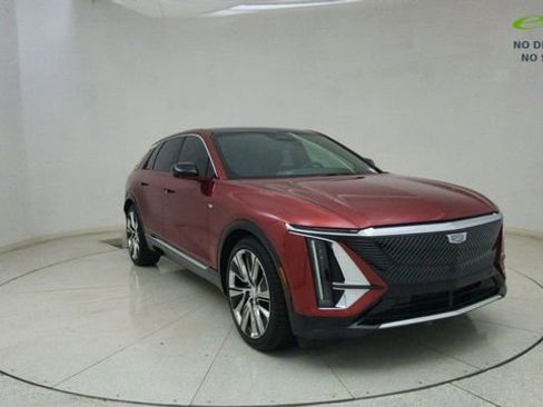 Used 2024 Cadillac Lyriq Luxury w/ LPO, Floor Liner Package image 65