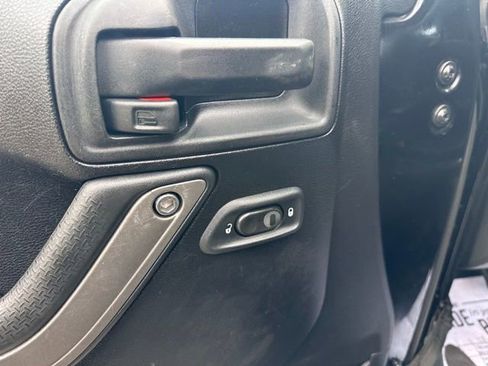 Used 2014 Jeep Wrangler Unlimited Sport w/ Quick Order Package 24S AWD/4WD image 13