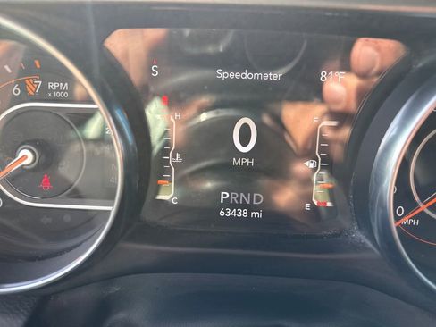 Used 2023 Jeep Gladiator Overland AWD/4WD image 18