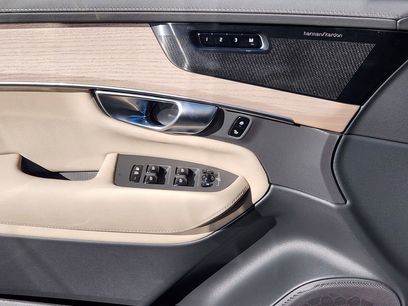 New 2026 Volvo XC90 B6 Plus w/ Protection Package