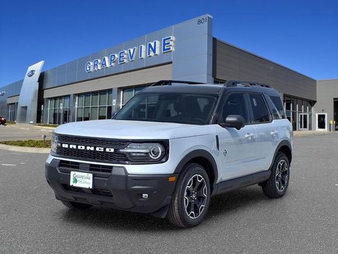 New 2026 Ford Bronco Sport Outer Banks w/ Outer Banks Tech Package+ AWD/4WD image 1