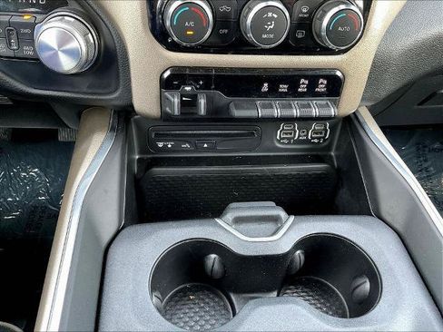 Used 2019 RAM 1500 Laramie AWD/4WD image 17