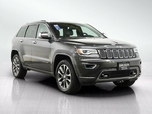 Used 2017 Jeep Grand Cherokee Overland AWD/4WD image 7