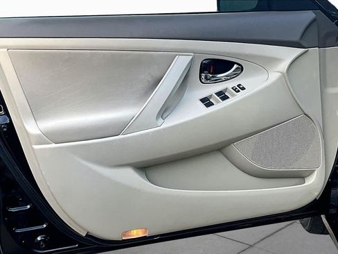 Used 2011 Toyota Camry LE w/ LE Extra-Value Pkg FWD image 20