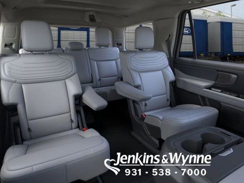 New 2026 Ford Expedition Platinum image 11