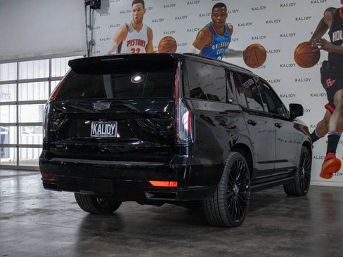 Used 2022 Cadillac Escalade Sport Platinum AWD/4WD image 27