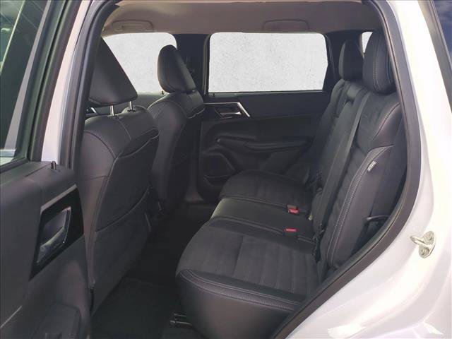 Used 2022 Mitsubishi Outlander SE AWD/4WD image 19