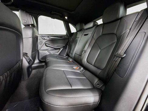 New 2026 Porsche Macan image 24