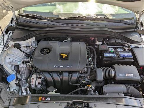 Used 2018 Hyundai Elantra SEL FWD image 19