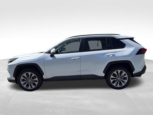 Used 2023 Toyota RAV4 XLE Premium FWD image 6