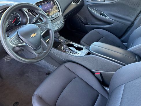 Used 2024 Chevrolet Malibu LT FWD image 5