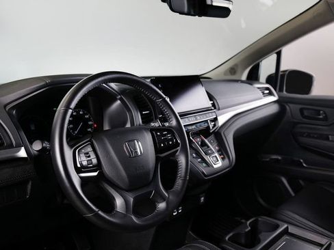Used 2025 Honda Odyssey EX-L image 4