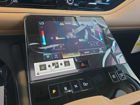 New 2026 INFINITI QX80 Luxe RWD image 17