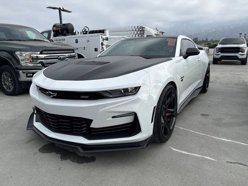 Used 2022 Chevrolet Camaro SS RWD image 3