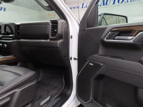 Used 2025 GMC Sierra 1500 Elevation w/ Elevation Premium Package image 33