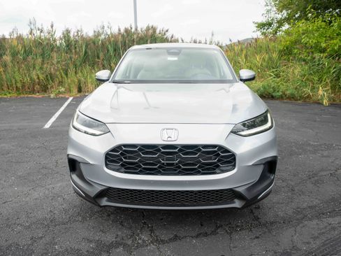 New 2026 Honda HR-V LX image 2