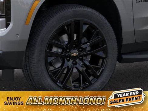 New 2026 Chevrolet Suburban Premier image 9