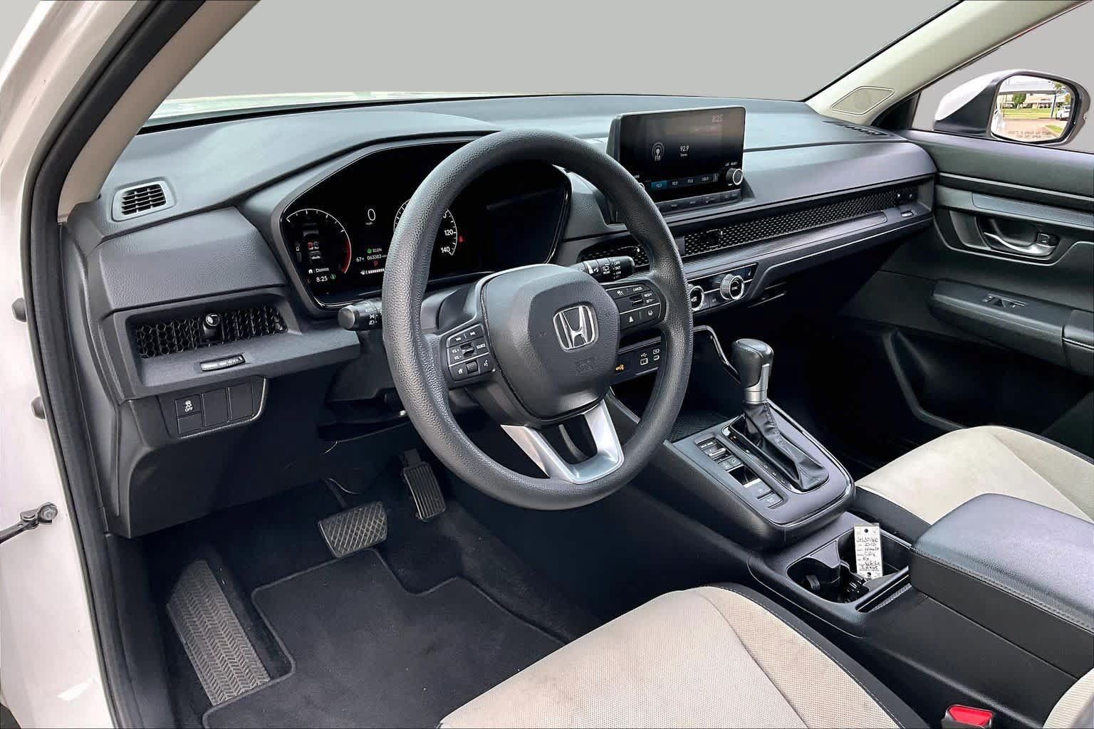 Used 2025 Honda CR-V EX image 17