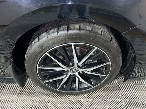 Used 2024 Toyota Camry SE image 10