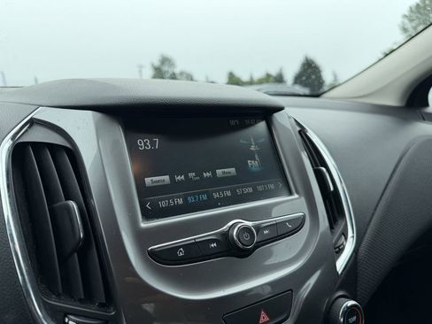Used 2018 Chevrolet Cruze LT w/ LT Convenience Package FWD image 23