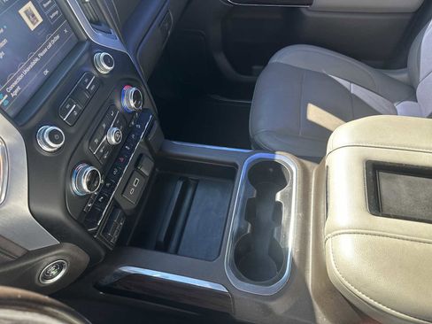 Used 2021 GMC Sierra 1500 SLT w/ SLT Premium Package image 19