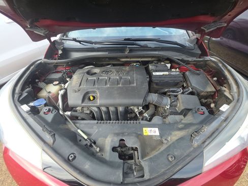 Used 2019 Toyota C-HR LE image 19