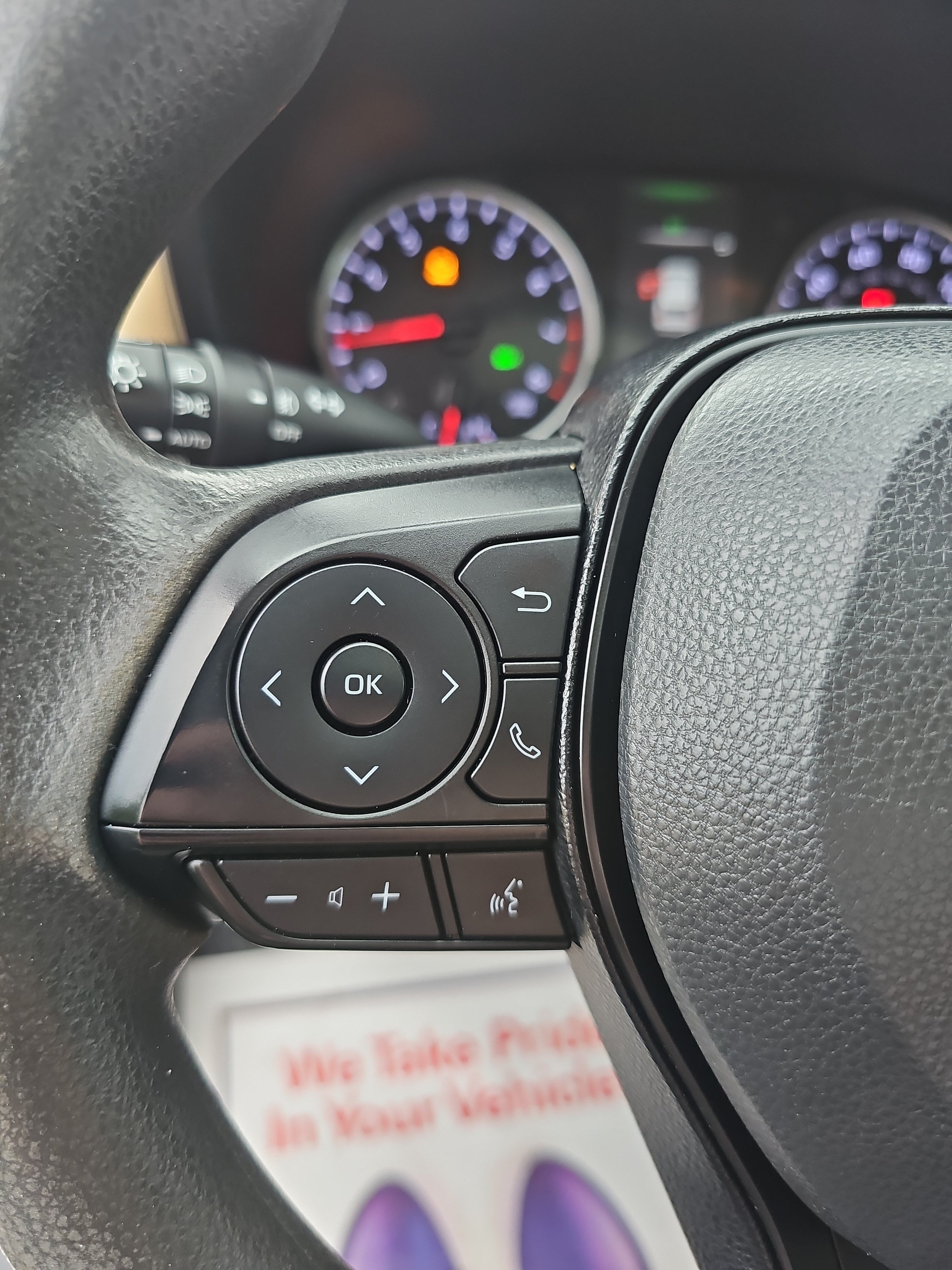 Used 2020 Toyota RAV4 XLE w/ Convenience Package FWD image 24