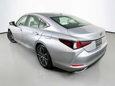Certified 2025 Lexus ES 350 w/ Premium Package image 5