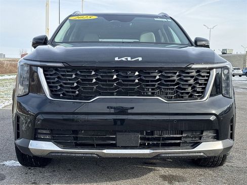 Used 2025 Kia Sorento SX image 3